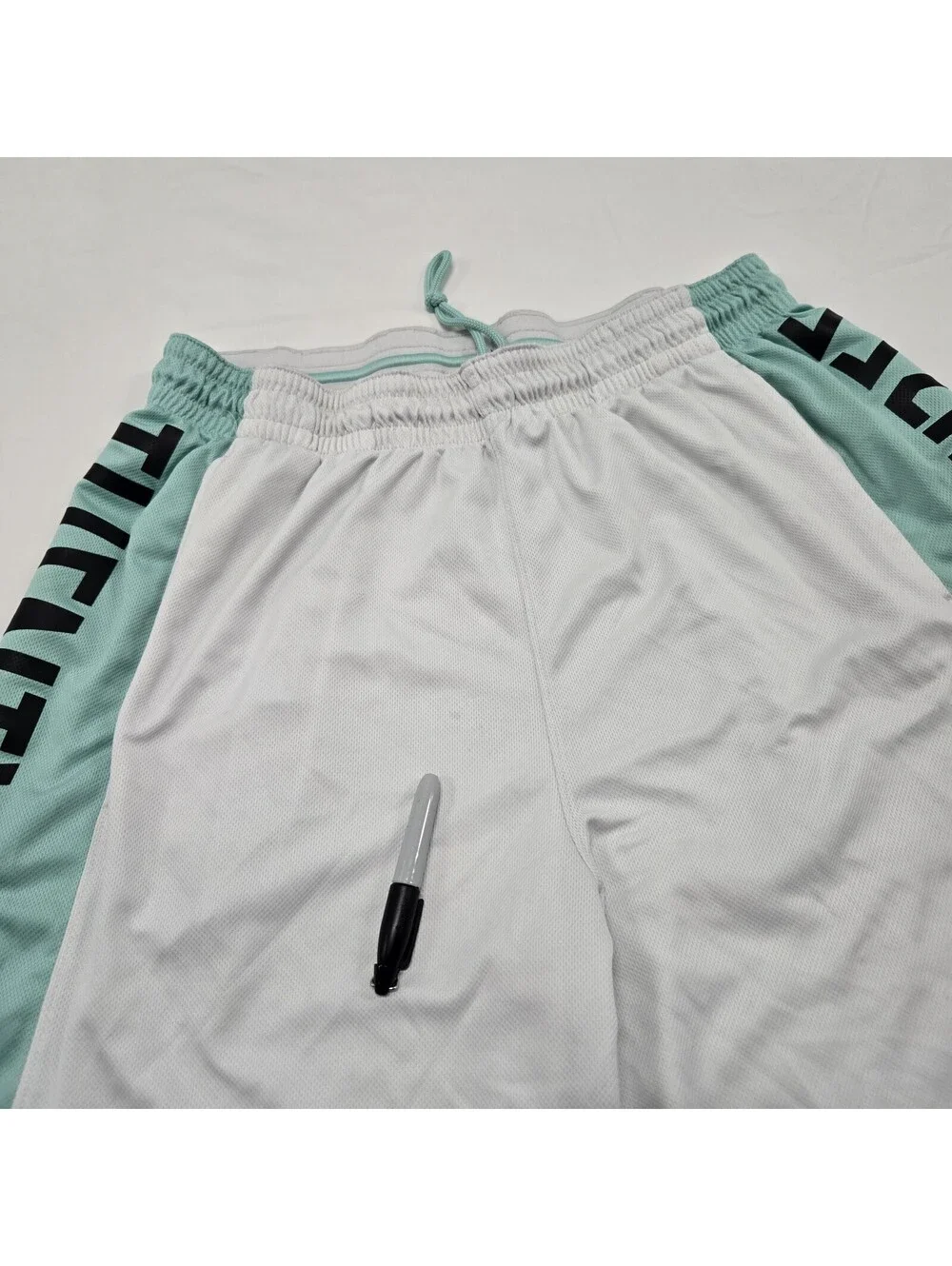 Sz XL Air Jordan Retro 11 XI Dri Fit White Emerald Basketball Shorts A08950-101